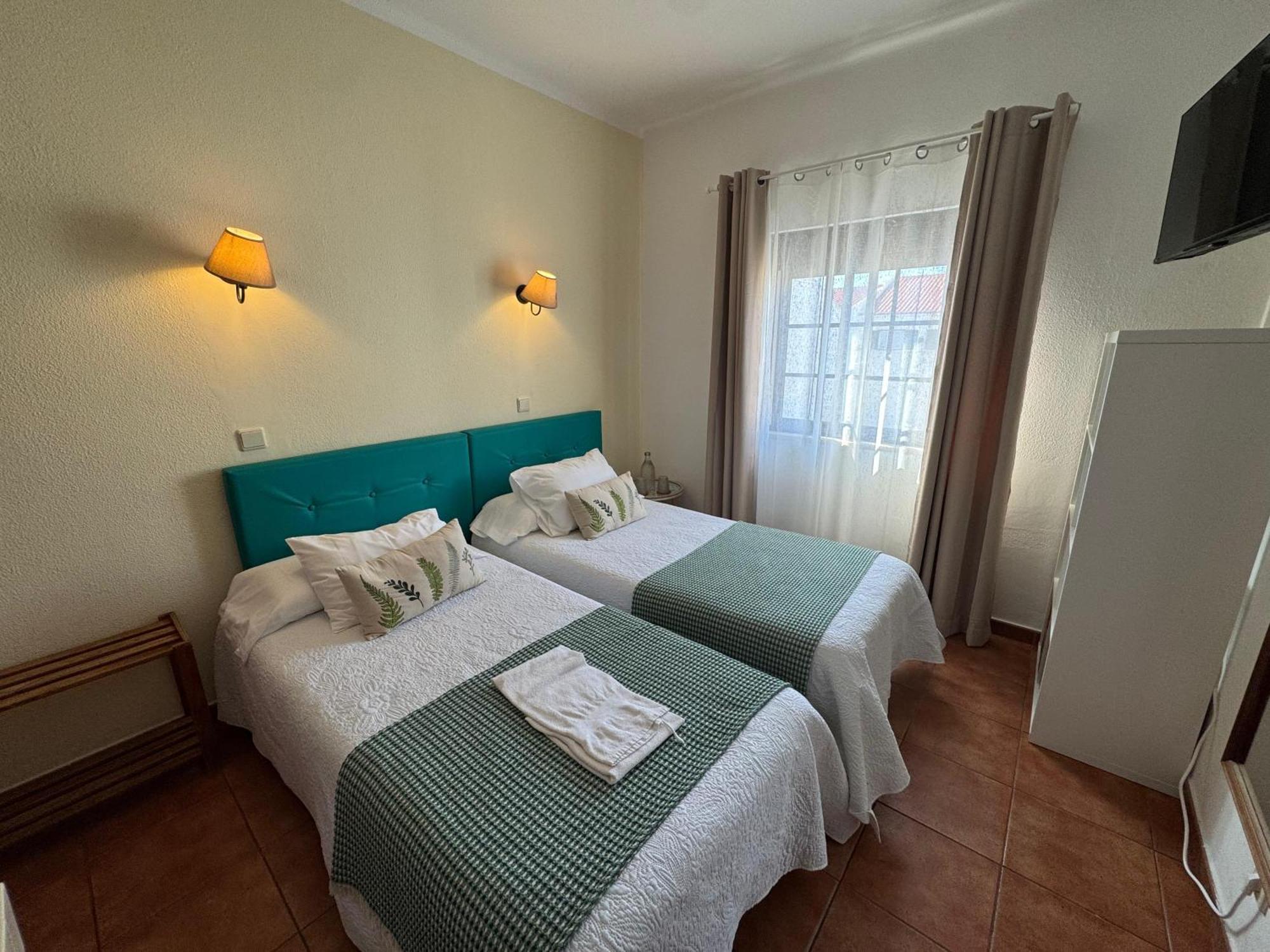 Quartos Abelha Porto Covo Bagian luar foto